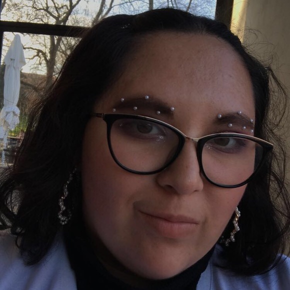 Meet your Posher, Esperanza - Picture 1 of 1